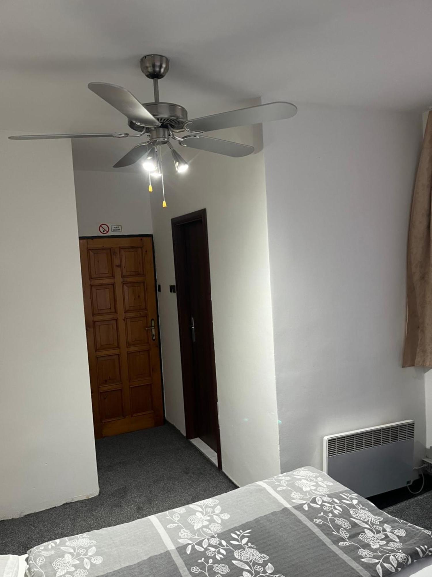 Penzion Vilo Bratislava Esterno foto